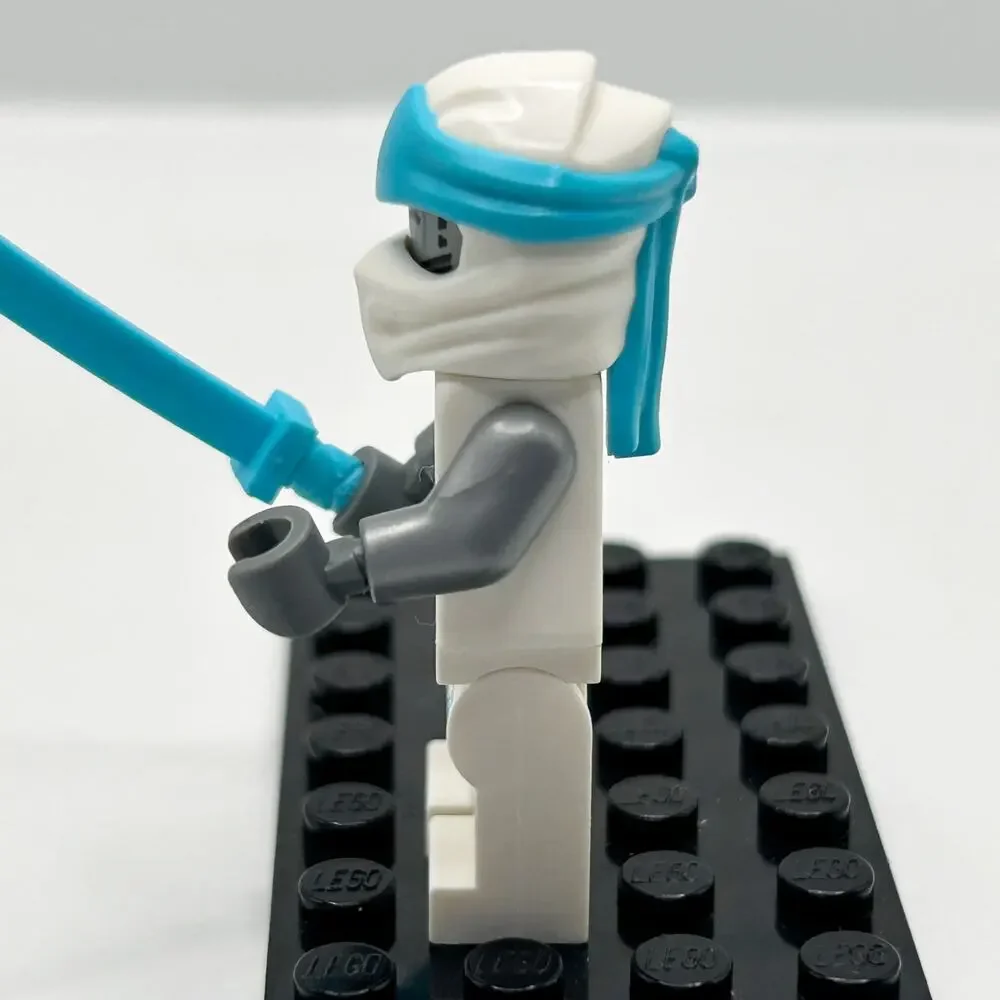 Authentic LEGO Ninjago Zane Minifigure White & Gray Ice Suit w/ Sword EUC